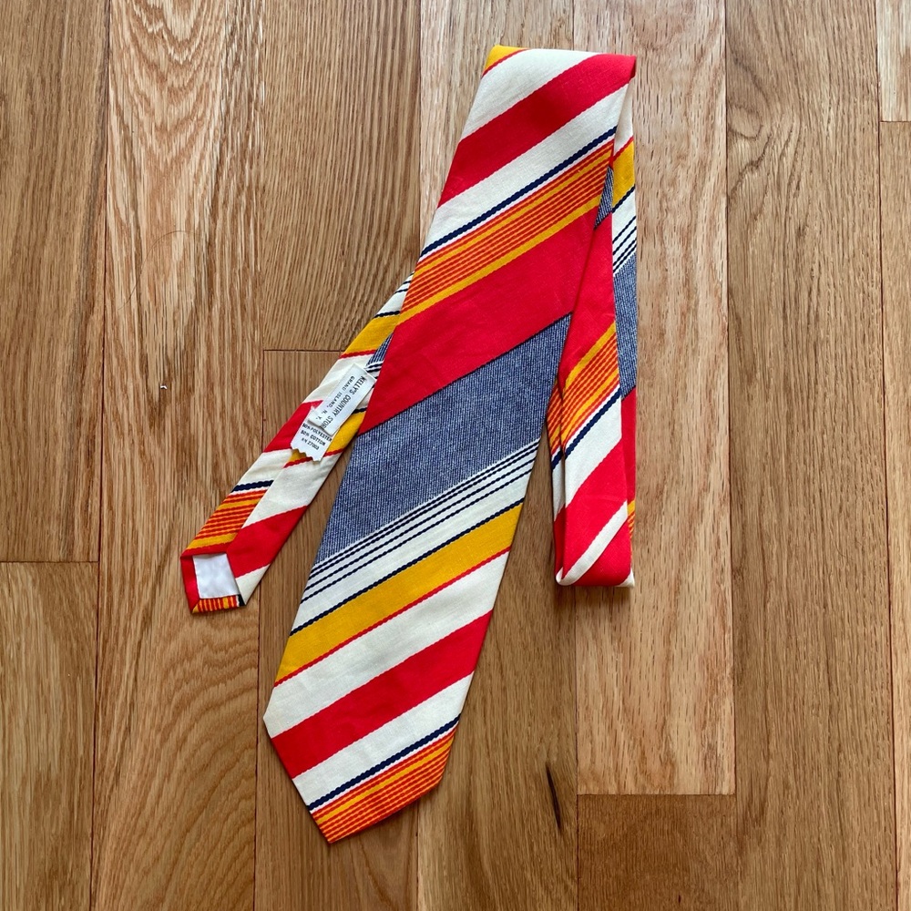 Kelly’s Country Store Vintage 50s Multicolor Striped Wide Swing Necktie Tie